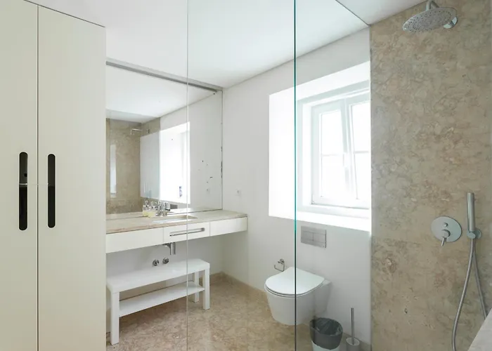 Bedroom In Shared House In Chiado - Historic Center Of Lisboa